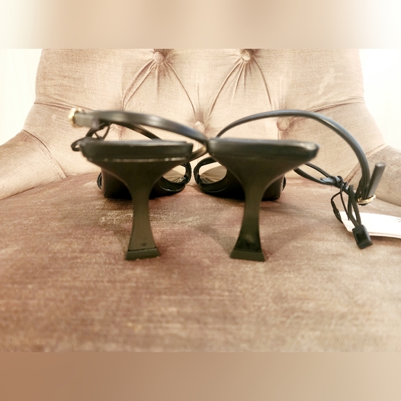 NWT Strappy Sandals - Picture 4 of 4
